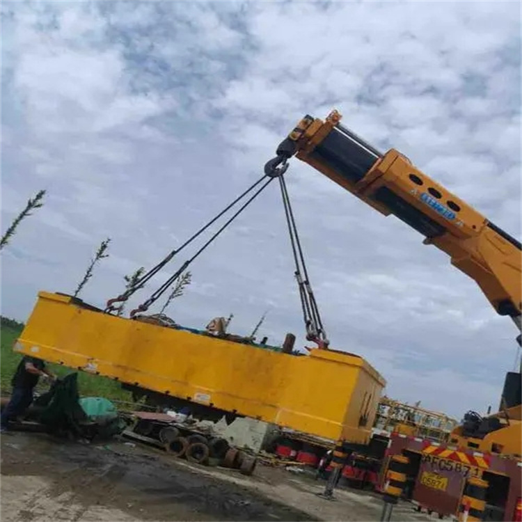 钦北吊车吊集装箱需要多少钱